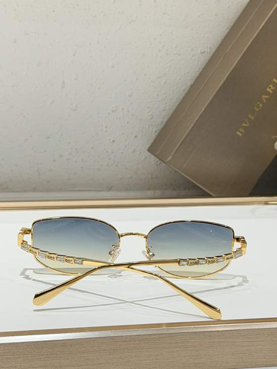Picture of Bvlgari Sunglasses _SKUfw80880777fw
